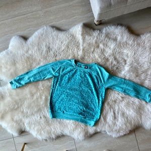 Very cozy sweatshirt. Perfect for gym or lounging.